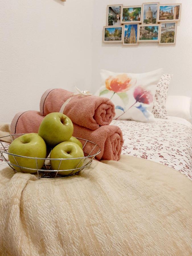 Bohemian & Suites Catedral -Parking Σεβίλλη Εξωτερικό φωτογραφία