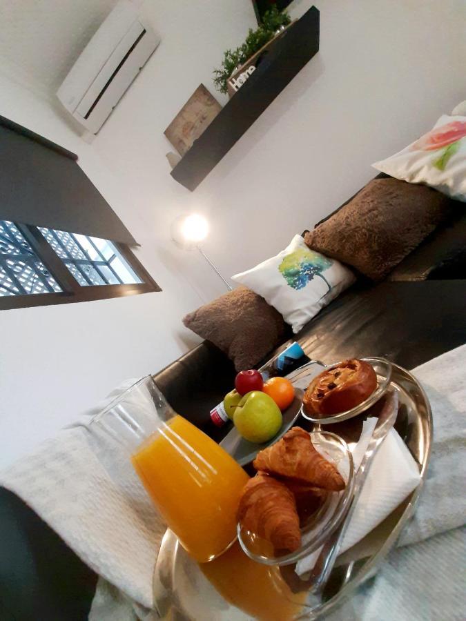 Bohemian & Suites Catedral -Parking Σεβίλλη Εξωτερικό φωτογραφία